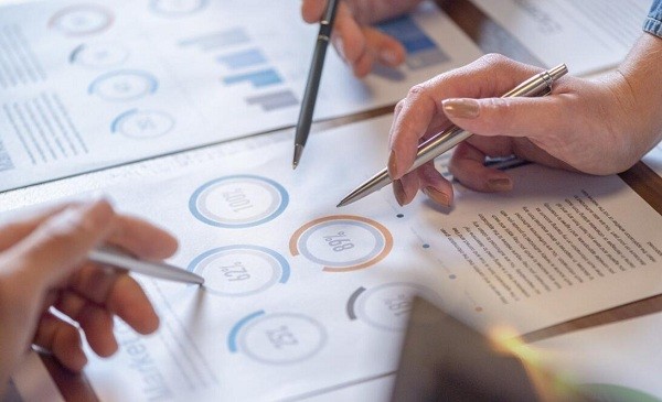 新注册一个公司怎样记账和报税？